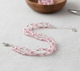 【桜色】透明感あふれるビーズの透かし編みブレスレット 　20260113-1
