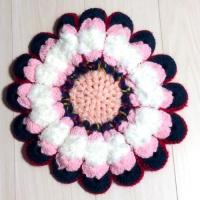 お部屋に咲く手編みのお花クッション*北欧モダンな円座座布団　0003