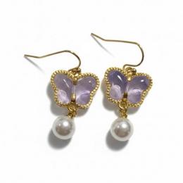 春を運ぶ 揺れる紫の蝶とパールのピアス　20260216-20