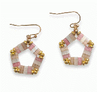 20260330-09サクラピンク 五角形 ビーズピアス ゴールド 揺れる ペンタゴン 上品 大人可