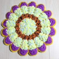 【早春を彩る】ふんわりお花のクロシェ・丸座布団(グリーン×ラベンダー)0001