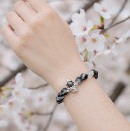 マルチカラーブレスレット　ドラゴンチャーム付き　黒+シルバー　201019-0054