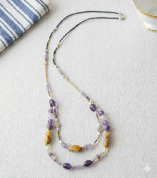知性を彩る、パープル&マスタードのハーモニー。多種ビーズのロングネックレス　201019-0070