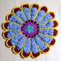 【極厚ふっくら】手編みのお花座布団*レトロポップな円座クッション　0002